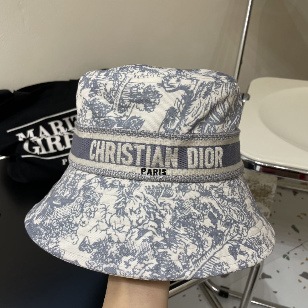 Christian Dior Caps